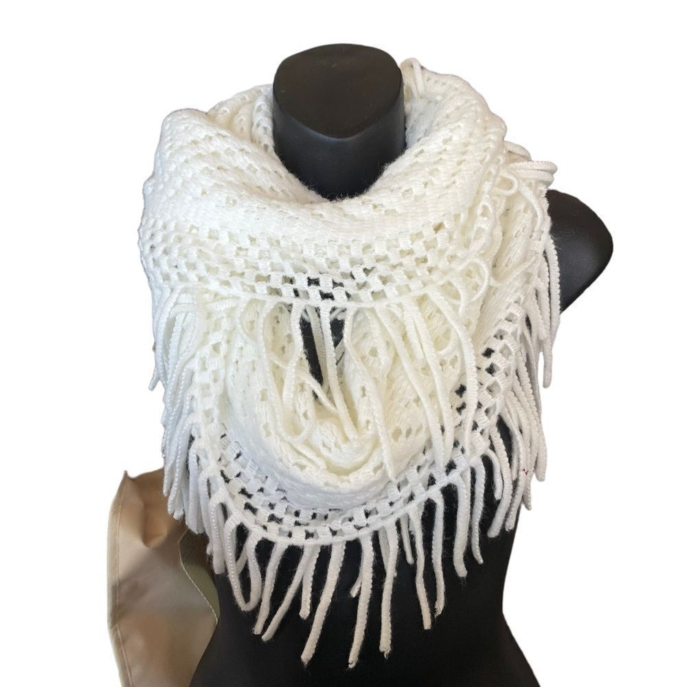 MIXIT WHITE OPEN WEAVE‎ INFINITY SCARF WITH FRINGE